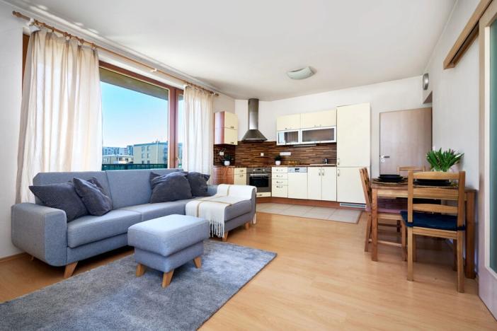 Pronájem bytu 2+kk, Praha, Lipovská, 55 m2