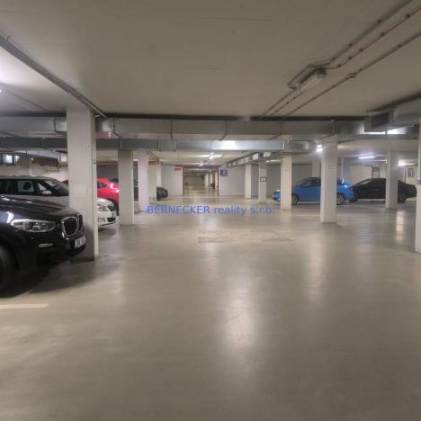 Prodej garážového stání, Hradec Králové - Pražské Předměstí, Haškova, 16 m2
