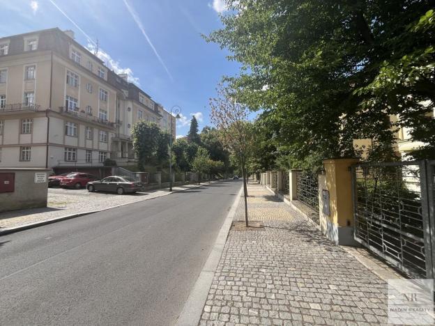 Pronájem bytu 4+1, Karlovy Vary, Krále Jiřího, 171 m2