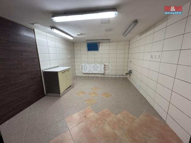 Pronájem obchodního prostoru, Louny, Osvoboditelů, 31 m2
