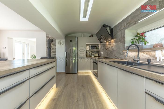 Prodej rodinného domu, Jindřichovice pod Smrkem, 205 m2