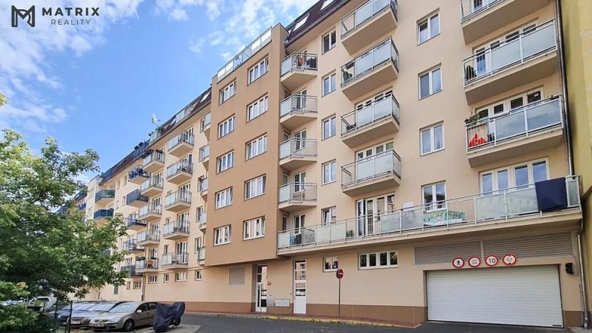 Prodej garážového stání, Praha - Kyje, Lipnická, 12 m2