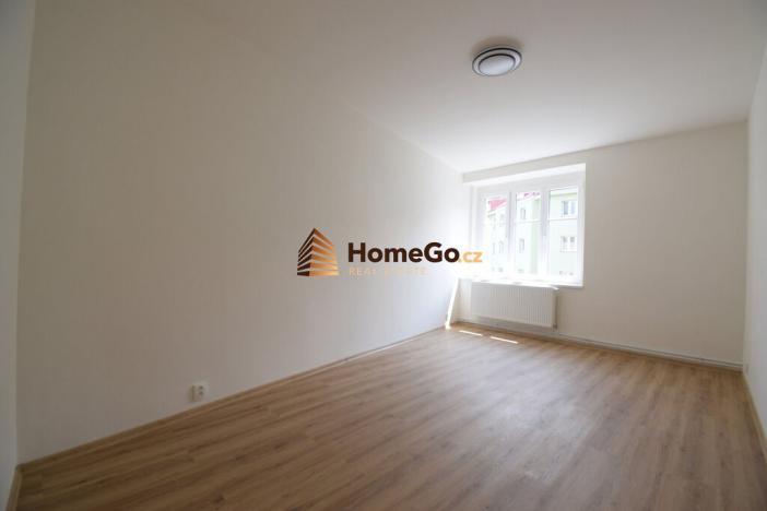 Pronájem bytu 1+kk, Praha - Nusle, Žateckých, 26 m2