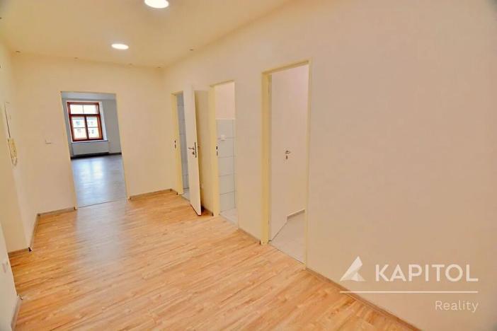 Pronájem bytu 2+kk, Moravská Třebová, nám. T. G. Masaryka, 97 m2