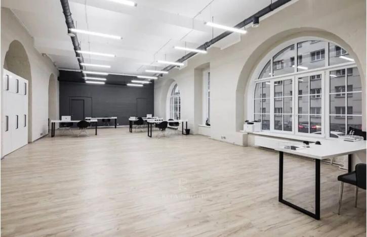 Pronájem obchodního prostoru, Praha - Nové Město, Karlovo náměstí, 190 m2