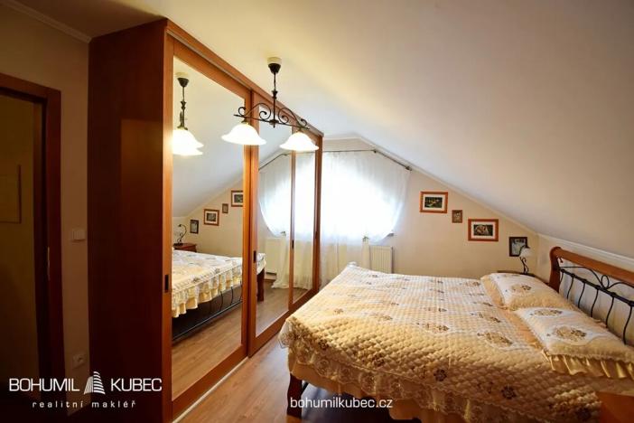 Prodej podílu rodinného domu, Planá nad Lužnicí, U Dubu, 234 m2