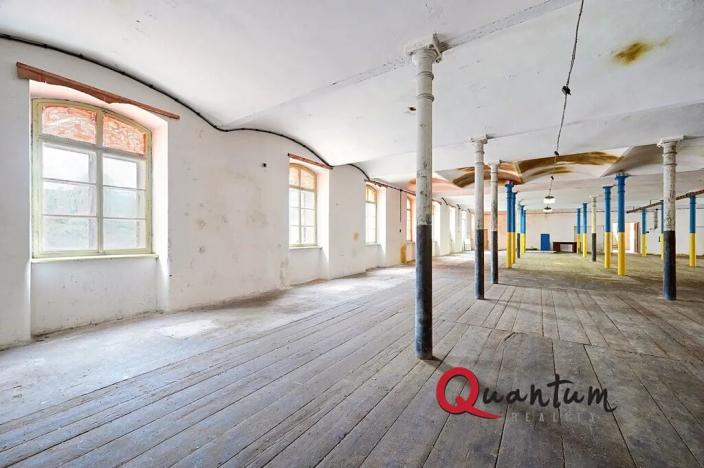 Prodej obchodního prostoru, Janská, 4600 m2