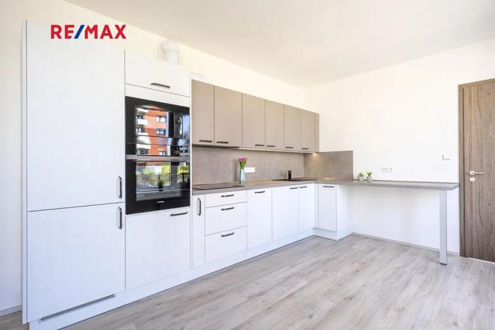 Prodej bytu 3+kk, Praha - Dolní Měcholupy, Kardausova, 74 m2