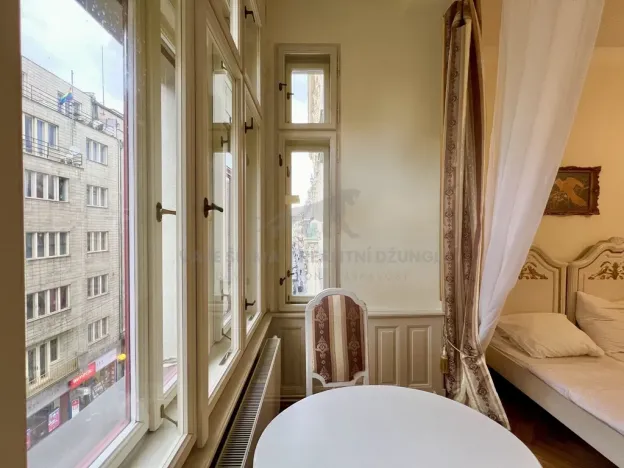 Pronájem bytu 1+kk, Praha - Nové Město, Vodičkova, 31 m2