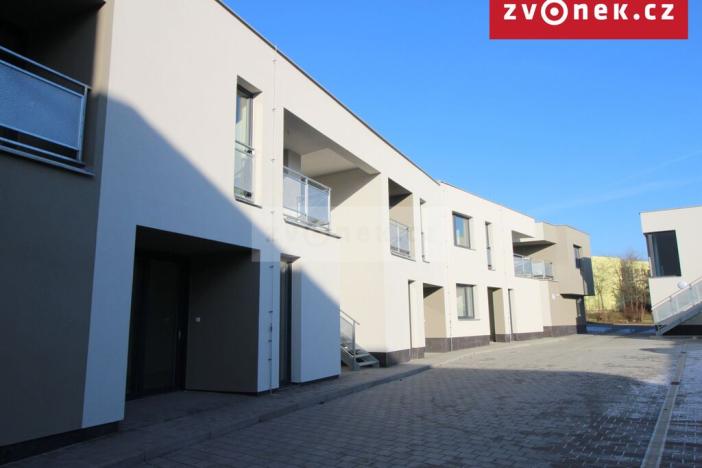 Pronájem bytu 1+kk, Otrokovice, Komenského, 36 m2