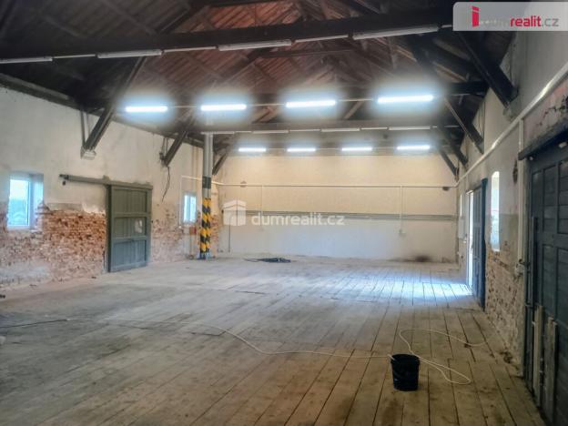 Pronájem skladu, Moravský Písek, Revoluční, 330 m2