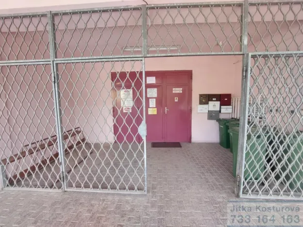 Pronájem skladu, Krnov - Pod Bezručovým vrchem, Albrechtická, 100 m2
