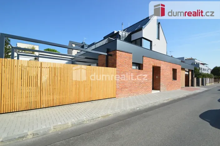 Pronájem bytu 1+kk, Praha - Břevnov, Bělohorská, 30 m2