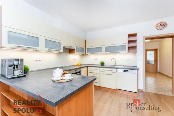 Prodej bytu 3+kk, Praha - Modřany, Semická, 92 m2