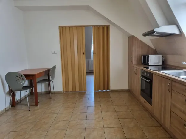 Pronájem bytu 1+1, Hradec Králové, Velké náměstí, 42 m2