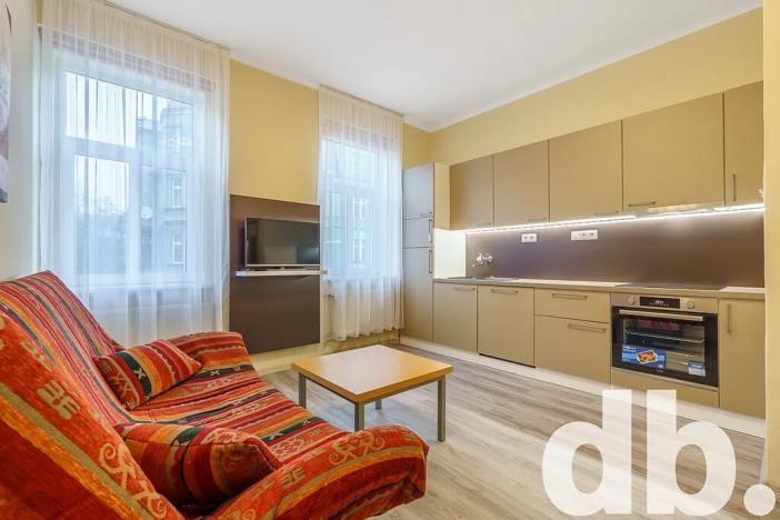 Pronájem bytu 2+kk, Karlovy Vary, Vítězná, 45 m2