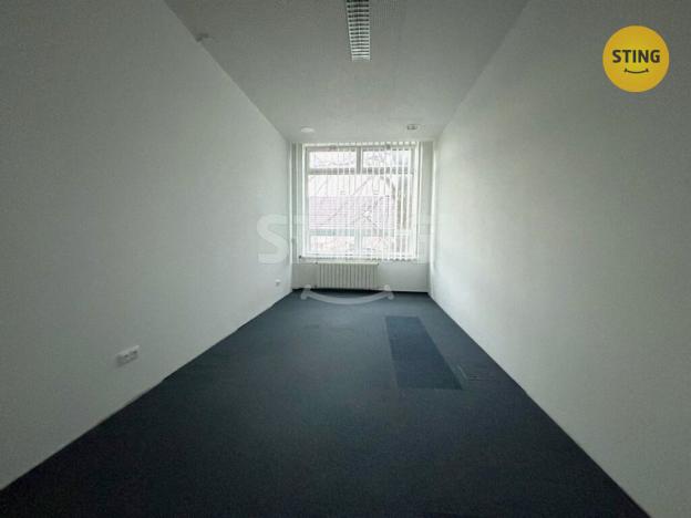 Pronájem kanceláře, Kopřivnice, Záhumenní, 18 m2