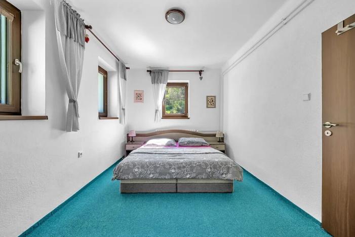 Prodej ubytování, Dolní Dvůr, 650 m2