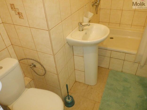 Pronájem bytu 1+kk, Chomutov, Březenecká, 28 m2