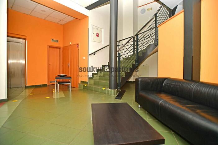 Pronájem kanceláře, Praha - Karlín, Pobřežní, 125 m2