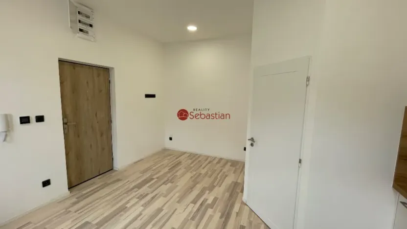 Pronájem bytu 1+kk, Hořice, 17 m2