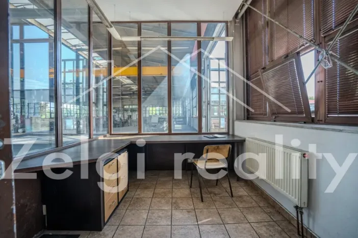 Pronájem skladu, Valtice, Zámek, 1192 m2