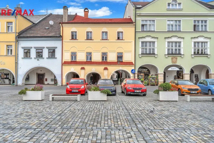 Prodej činžovního domu, Hostinné, Náměstí, 420 m2