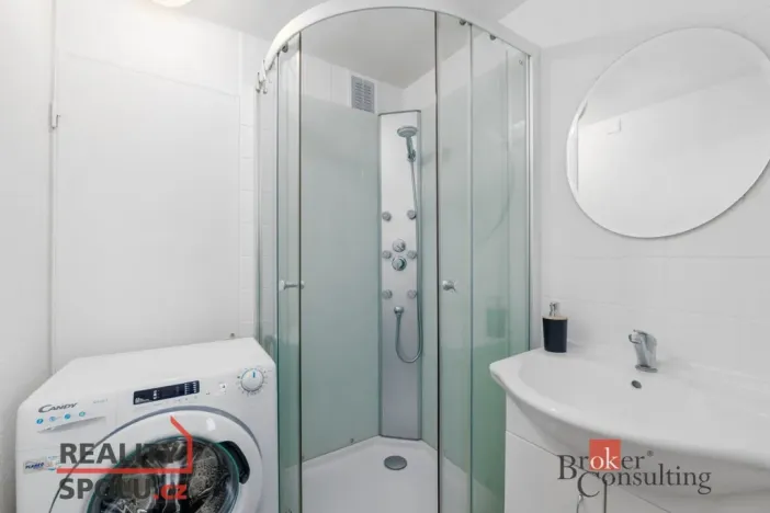 Prodej bytu 4+1, Mariánské Lázně - Úšovice, Kubelíkova, 85 m2