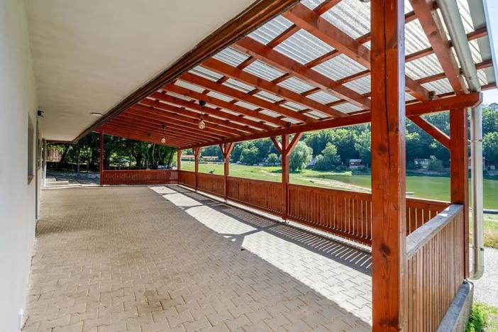 Prodej chaty, Bítov, 650 m2