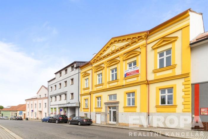 Prodej bytu 1+kk, Žirovnice, Havlíčkovo náměstí, 54 m2