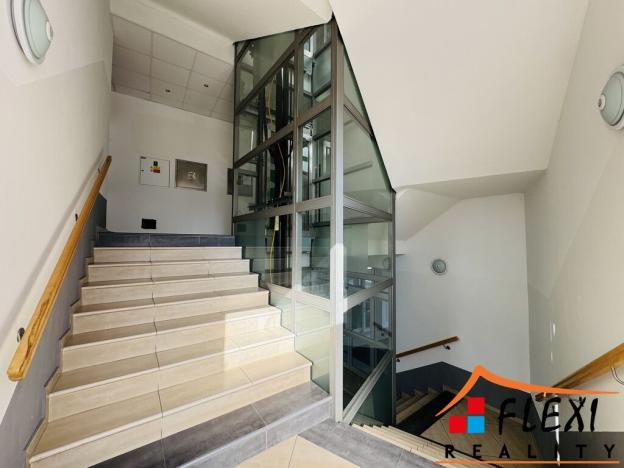 Pronájem kanceláře, Ostrava, 28. října, 83 m2