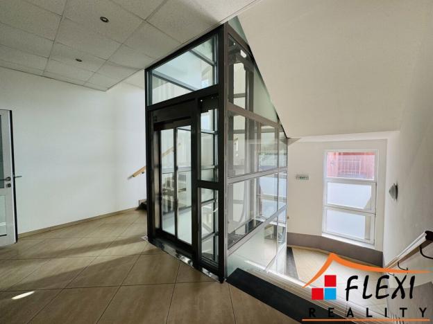 Pronájem kanceláře, Ostrava, 28. října, 390 m2