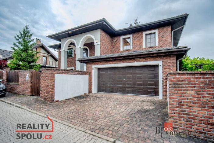 Prodej rodinného domu, Praha - Horní Počernice, Zárybnická, 307 m2