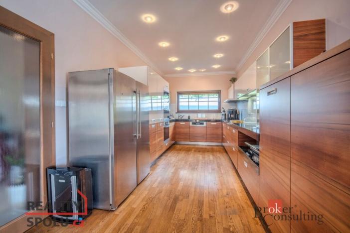 Prodej rodinného domu, Praha - Horní Počernice, Zárybnická, 307 m2