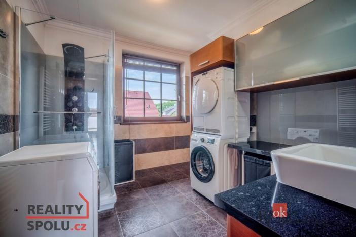 Prodej rodinného domu, Praha - Horní Počernice, Zárybnická, 307 m2