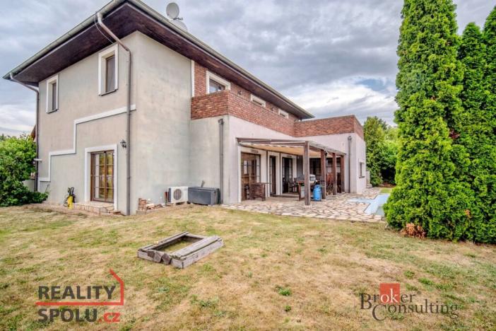 Prodej rodinného domu, Praha - Horní Počernice, Zárybnická, 307 m2