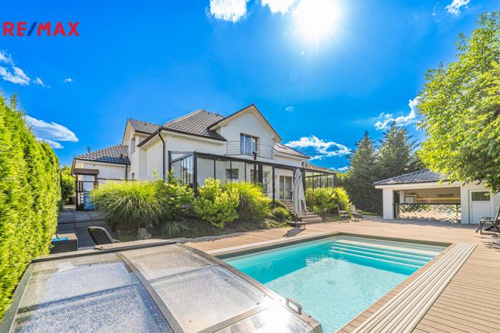 Prodej rodinného domu, Šestajovice, Myslivečkova, 389 m2