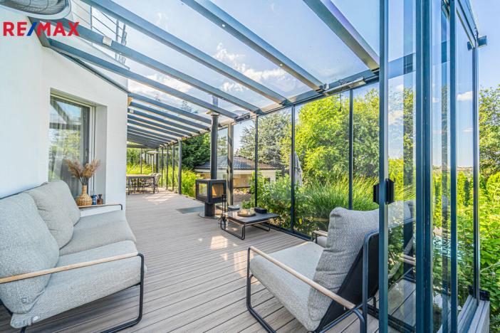 Prodej rodinného domu, Šestajovice, Myslivečkova, 389 m2