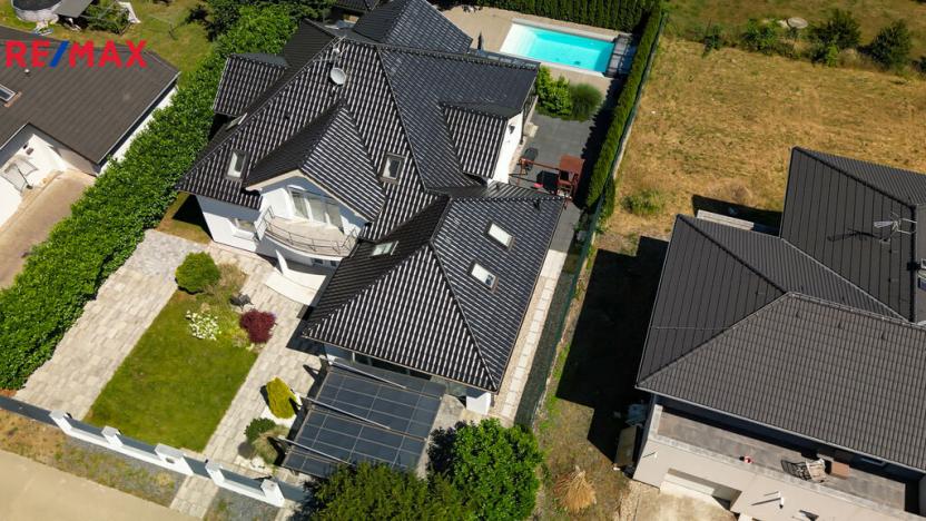 Prodej rodinného domu, Šestajovice, Myslivečkova, 389 m2