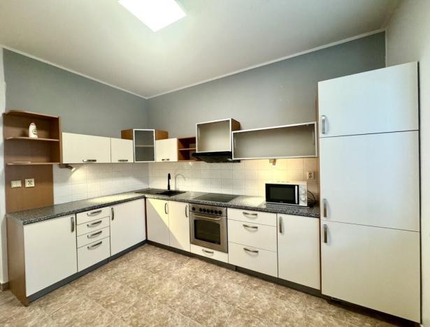 Pronájem bytu 3+1, Otrokovice, nám. 3. května, 80 m2