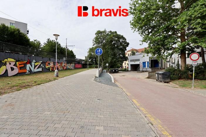 Pronájem garáže, Brno - Štýřice, Havlenova, 12 m2