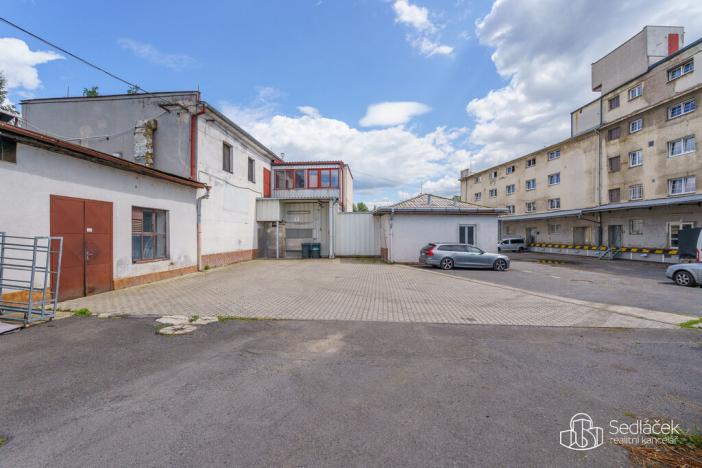 Prodej výrobních prostor, Karlovy Vary - Rybáře, Buchenwaldská, 823 m2