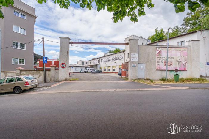 Prodej výrobních prostor, Karlovy Vary - Rybáře, Buchenwaldská, 823 m2