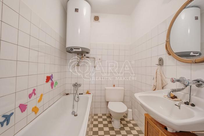 Prodej rodinného domu, Dobříš, Mírové náměstí, 450 m2