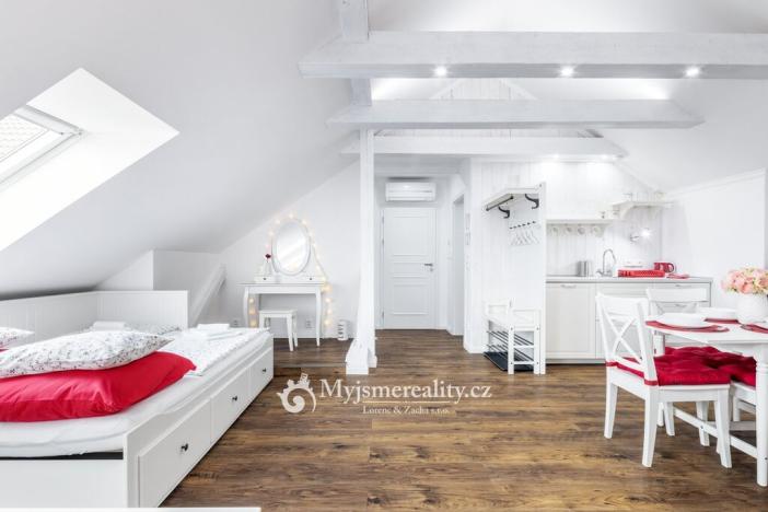 Prodej ubytování, Suchohrdly, Znojemská, 450 m2