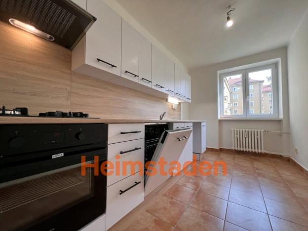 Pronájem bytu 2+1, Ostrava - Poruba, náměstí Vítězslava Nováka, 52 m2