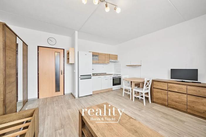 Pronájem bytu 1+kk, Jihlava, Za Prachárnou, 34 m2