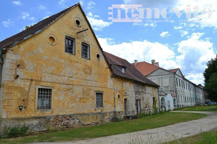 Prodej historického objektu, Hatín - Jemčina, 2500 m2