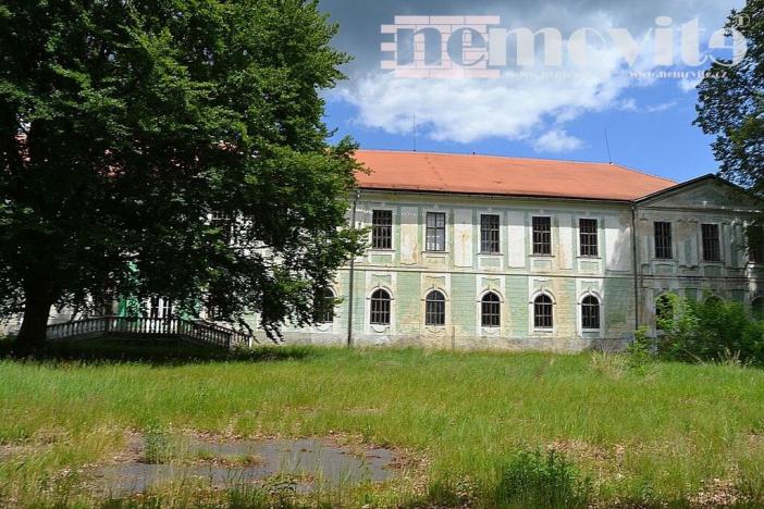 Prodej historického objektu, Hatín - Jemčina, 2500 m2