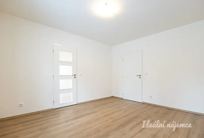 Pronájem bytu 2+1, Praha - Hloubětín, Zelenečská, 54 m2